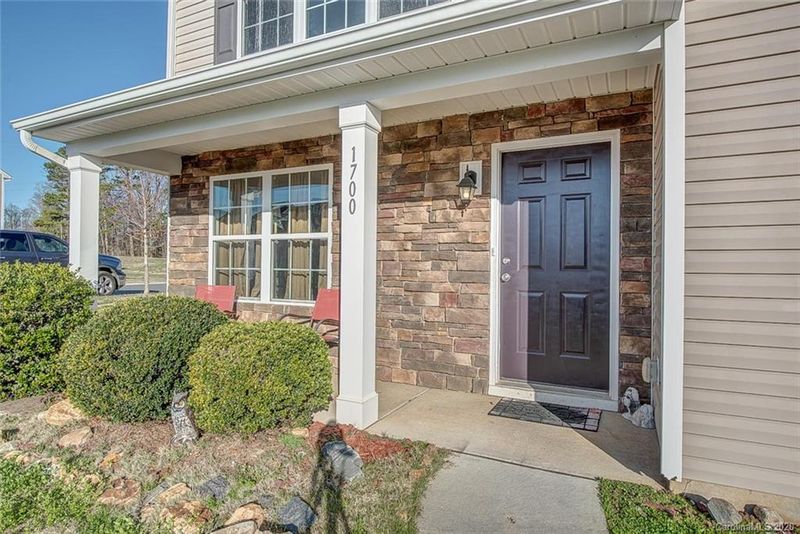 1700 Eastway Dr, Dallas, NC 28034