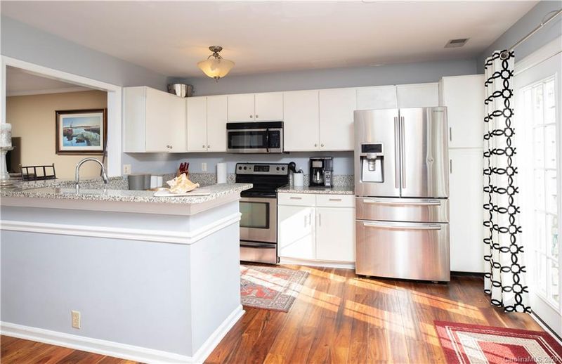 7204 Meeting St, Charlotte, NC 28210