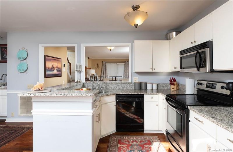 7204 Meeting St, Charlotte, NC 28210