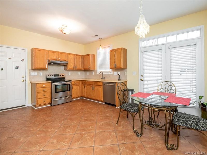 11253 Heritage Green Dr, Cornelius, NC 28031