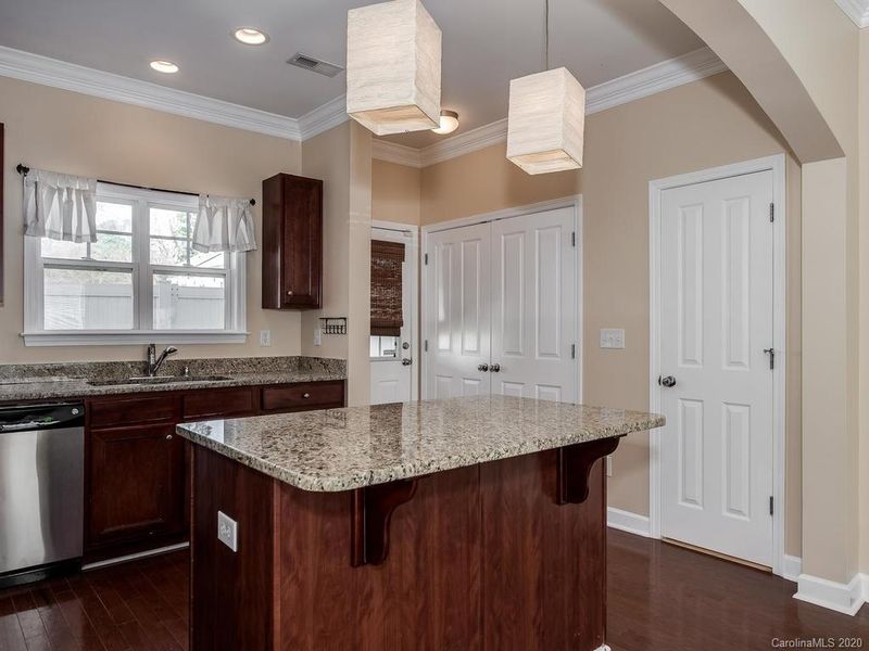 831 Millbrook Rd #831, Charlotte, NC 28211
