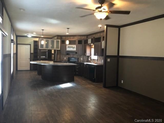 157 Bunny Trl, Blacksburg, SC 29702