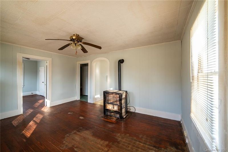 335 S Main St, Heath Springs, SC 29720