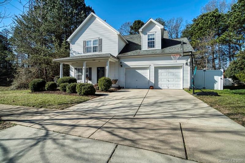 9708 Willow Leaf Ln, Cornelius, NC 28031