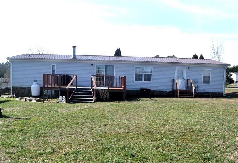 6059 Naked Creek Rd, Conover, NC 28613