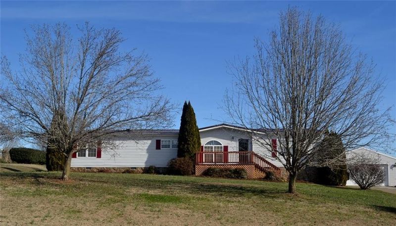 6059 Naked Creek Rd, Conover, NC 28613