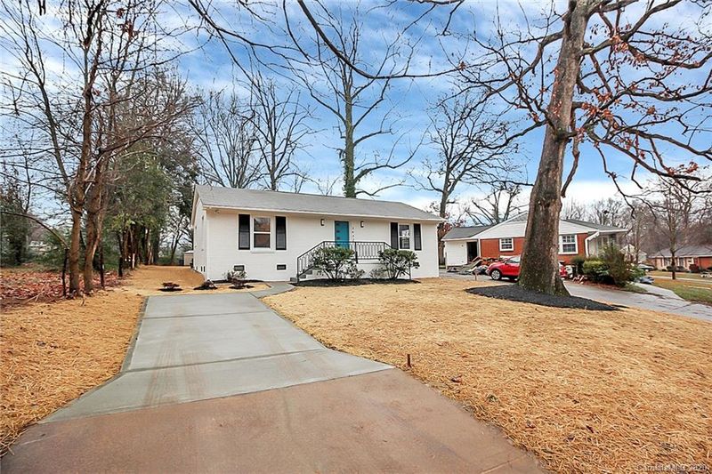3432 Byrnes St, Charlotte, NC 28205