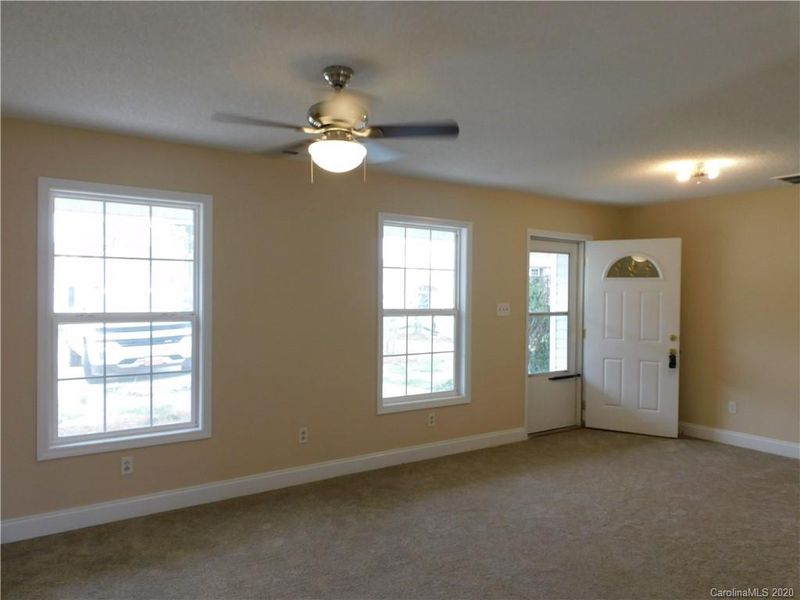 720 Knots Landing Dr, Clover, SC 29710