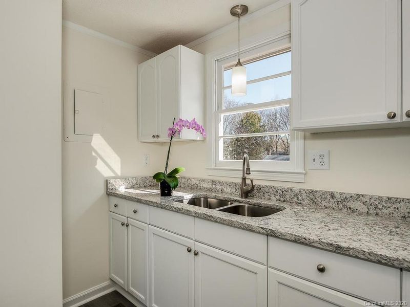 807 Primrose Ln, Concord, NC 28027