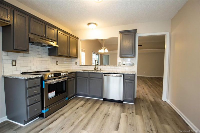 4206 Suttle Pl, Matthews, NC 28104