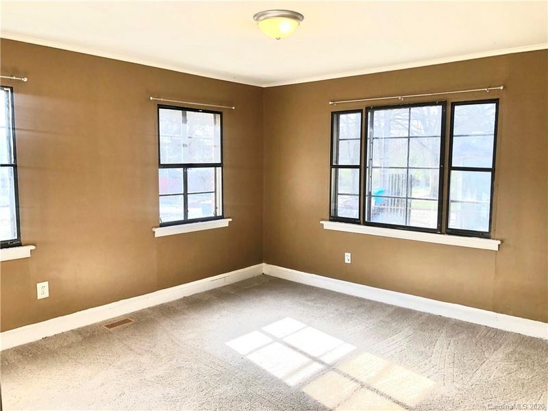 2210 W 7th Ave, Gastonia, NC 28052