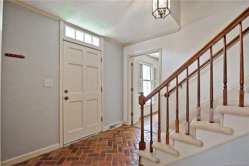 1717 Lost Tree Ln, Charlotte, NC 28226