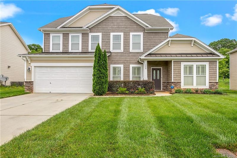 129 Fielding St #211, Mount Holly, NC 28120