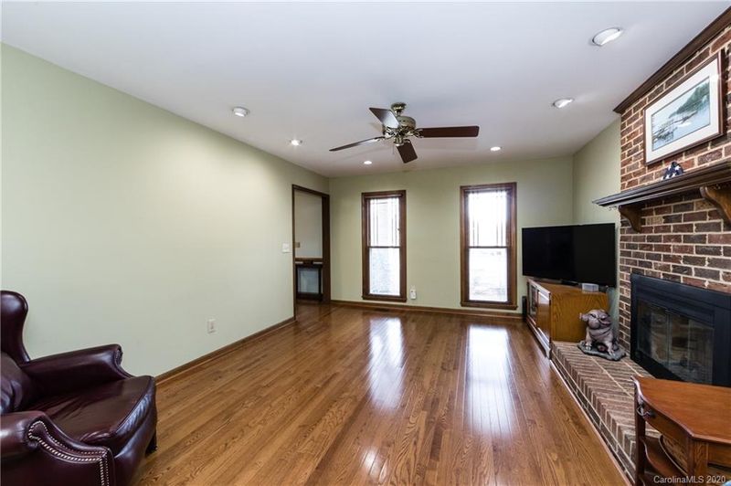 2033 Draymore Ln, Matthews, NC 28105
