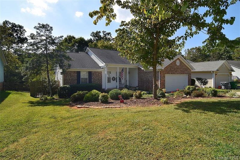 9600 Marshbrooke Rd, Matthews, NC 28105