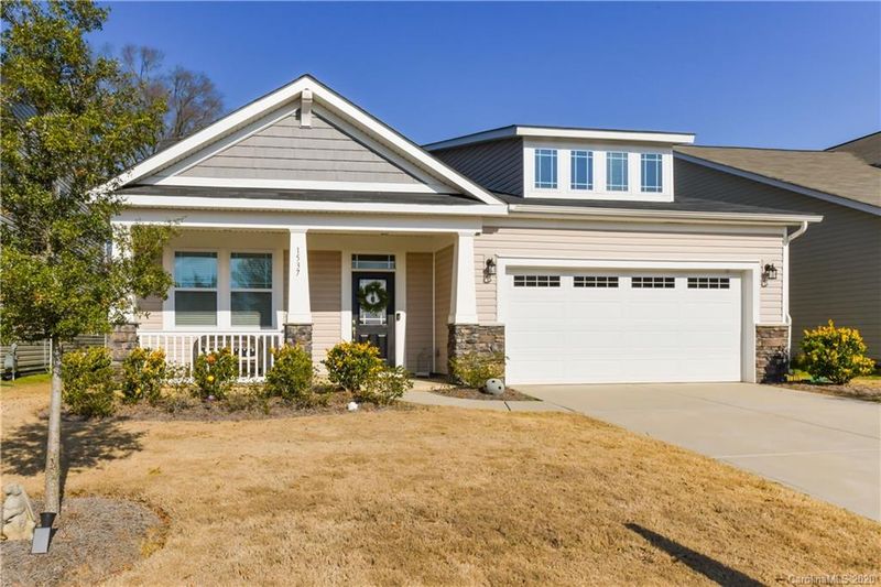 1537 Arcadia Bluff Dr, York, SC 29745