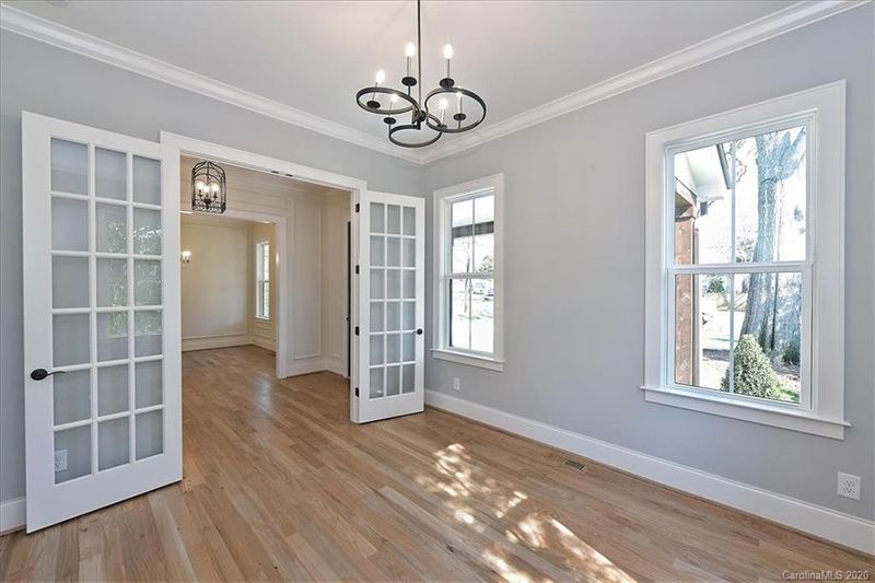 608 Marsh Rd, Charlotte, NC 28209