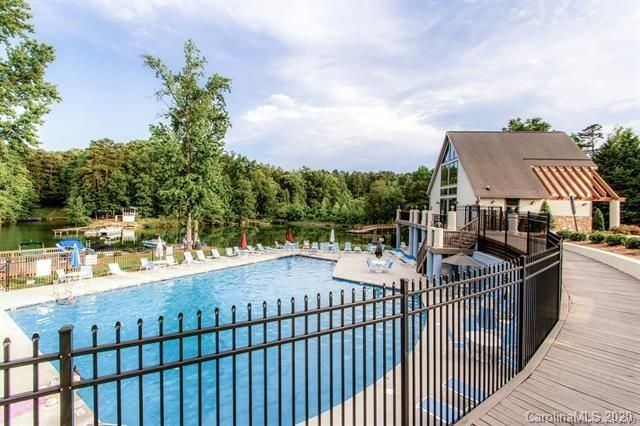 7941 Mariners Pointe Cir, Denver, NC 28037