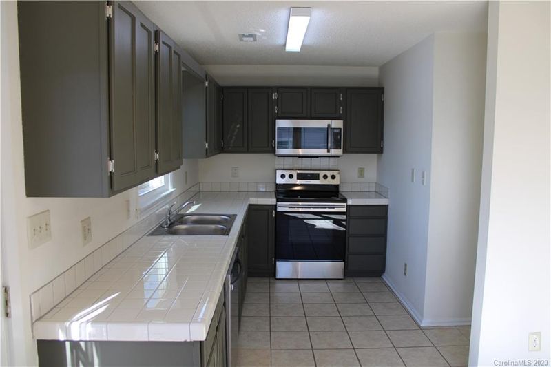 6212 Mcbride St, Charlotte, NC 28215