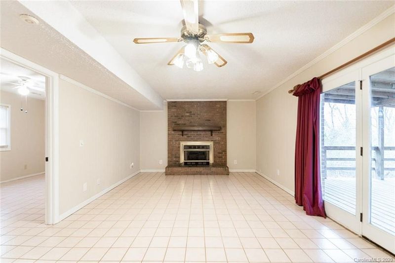 105 Brook Ln, Mount Holly, NC 28120
