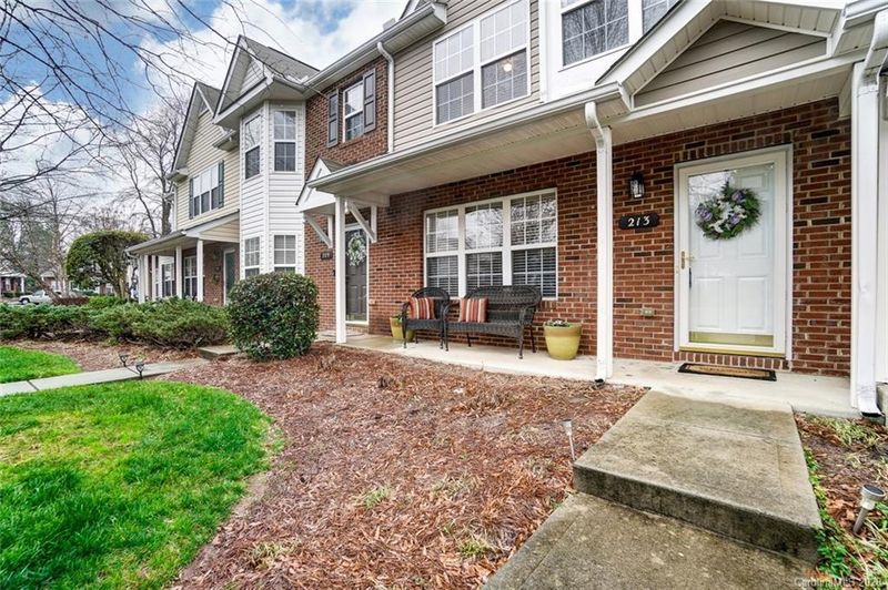 213 Gelderland Dr, Matthews, NC 28104