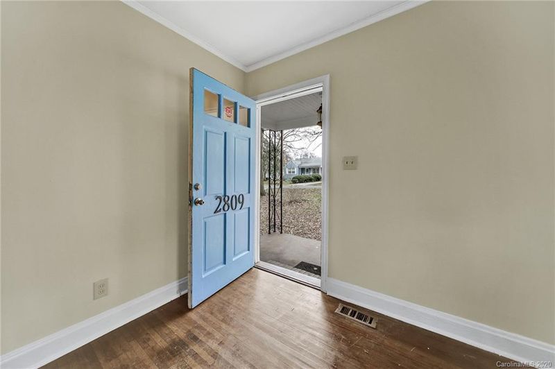 2809 Clemson Ave, Charlotte, NC 28205