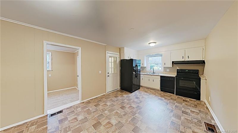2701 Purser Dr, Charlotte, NC 28215