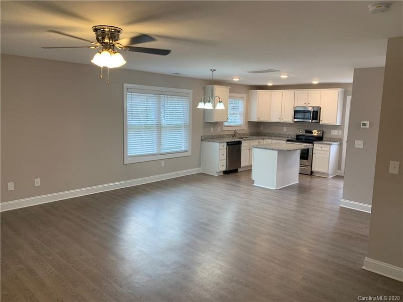 29 Flowe St, Concord, NC 28027