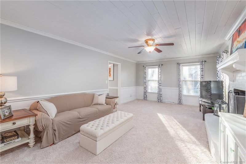 5725 Connor Blvd, Charlotte, NC 28226