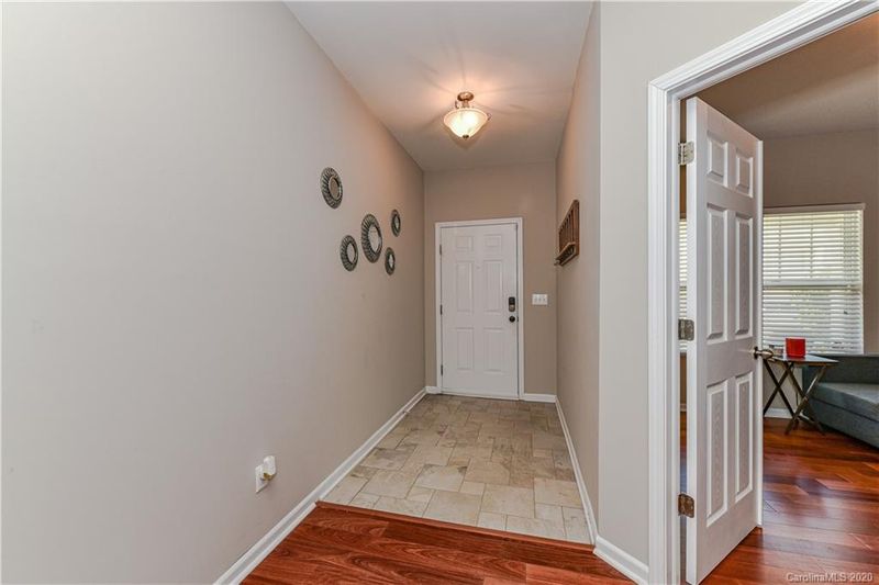 9612 Cayenne Dr, Charlotte, NC 28214
