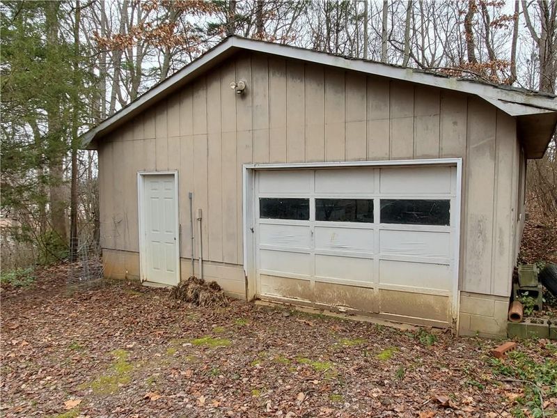 110 N Mclin Creek Rd, Conover, NC 28613
