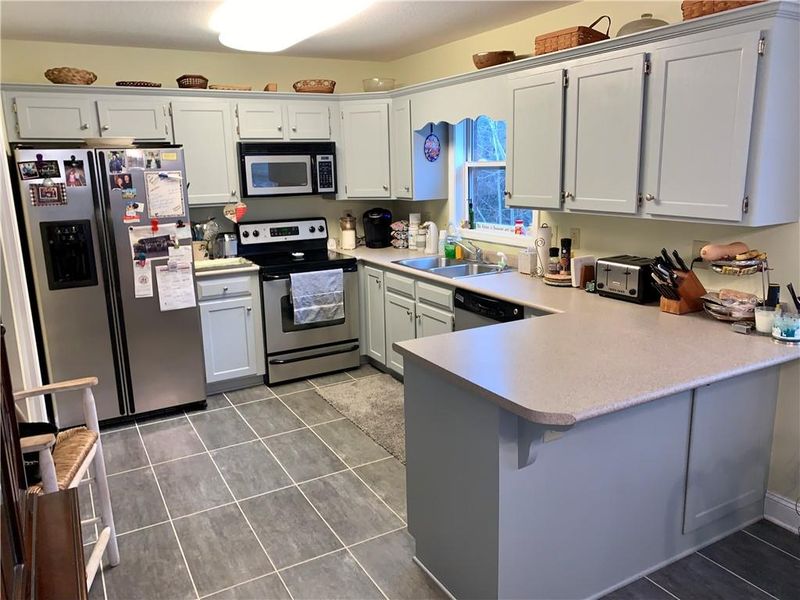 527 20th Ave SE, Hickory, NC 28602