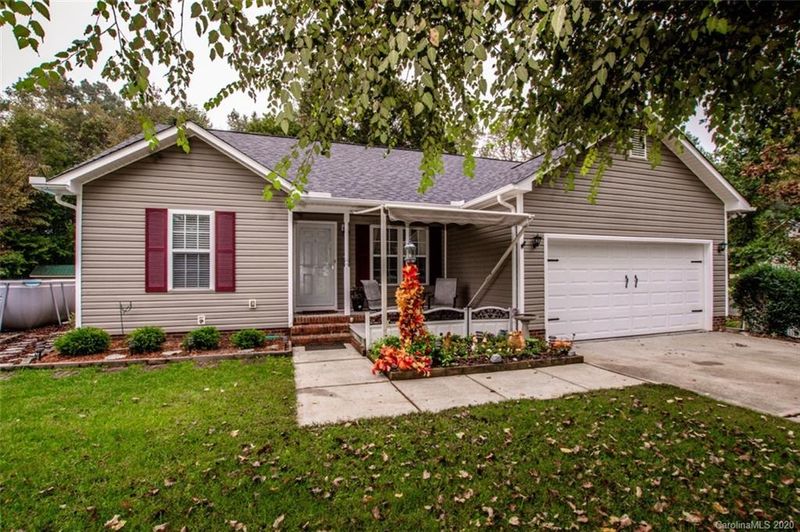 3542 Navajo Dr, Maiden, NC 28650