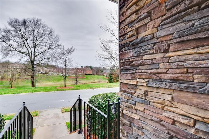 9522 Skybluff Cir, Huntersville, NC 28078