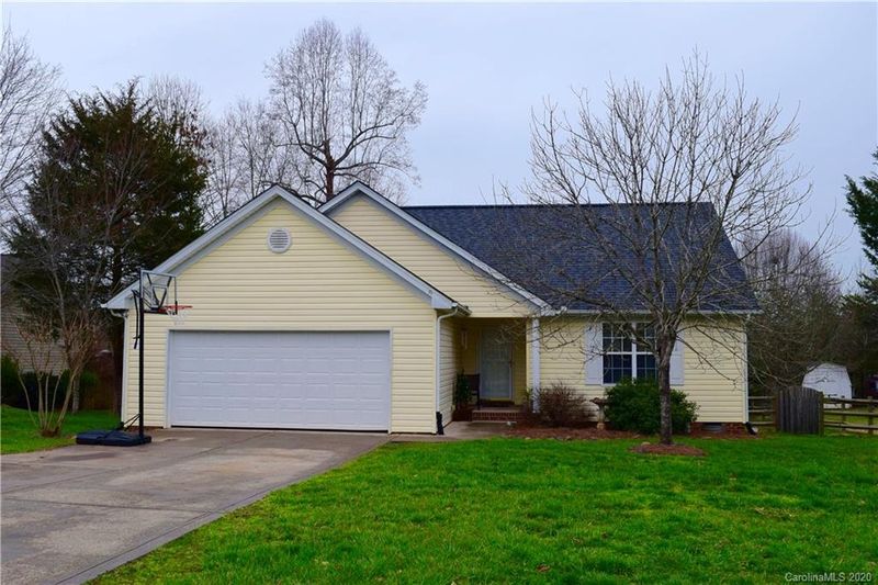 443 Doves Crest Ct, Stanley, NC 28164