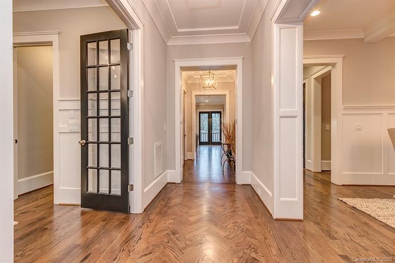 431 Lorna St, Charlotte, NC 28205