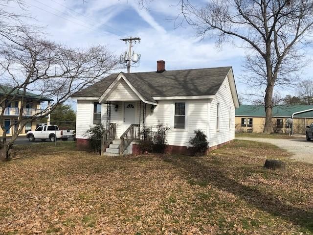3042 Oxford St, Claremont, NC 28610