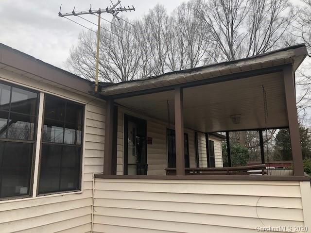 7679 Skyline Dr, Sherrills Ford, NC 28673