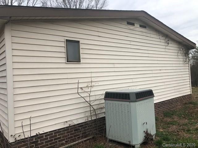 7679 Skyline Dr, Sherrills Ford, NC 28673
