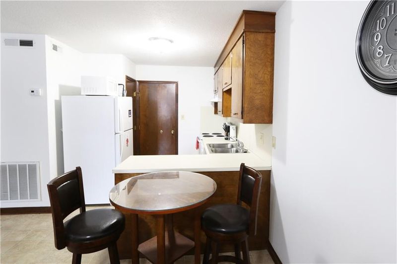 1444 AND 1446 19th Ave NE, Hickory, NC 28601