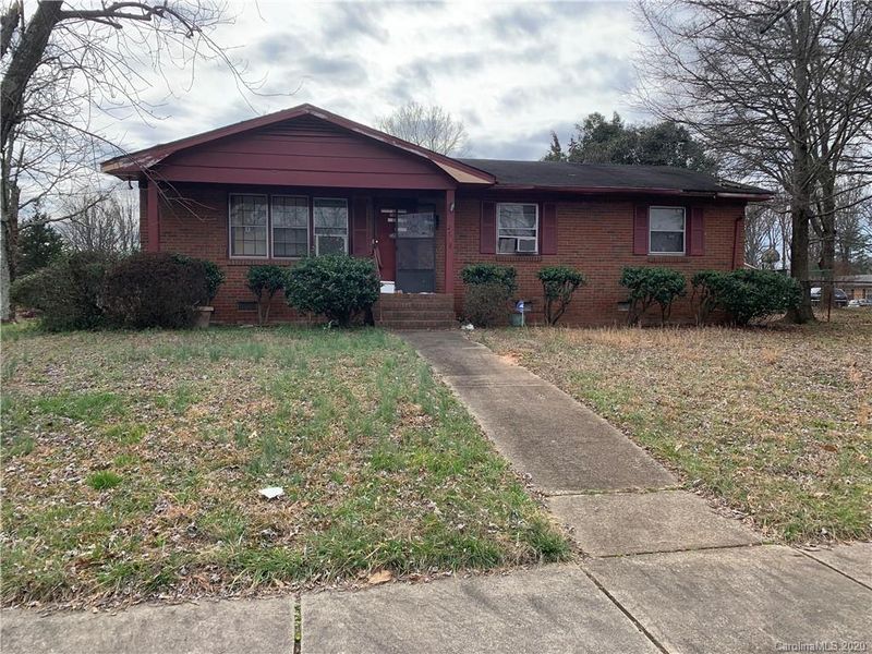 1812 Pondella Dr, Charlotte, NC 28213