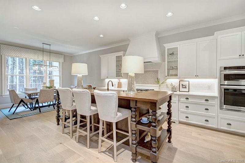 3252 Lake Pointe Dr, Belmont, NC 28012