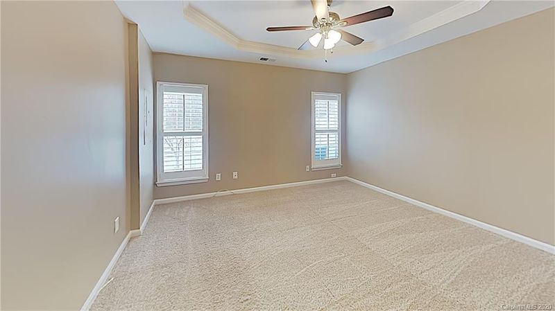 6001 Boathouse Ln, Cramerton, NC 28032
