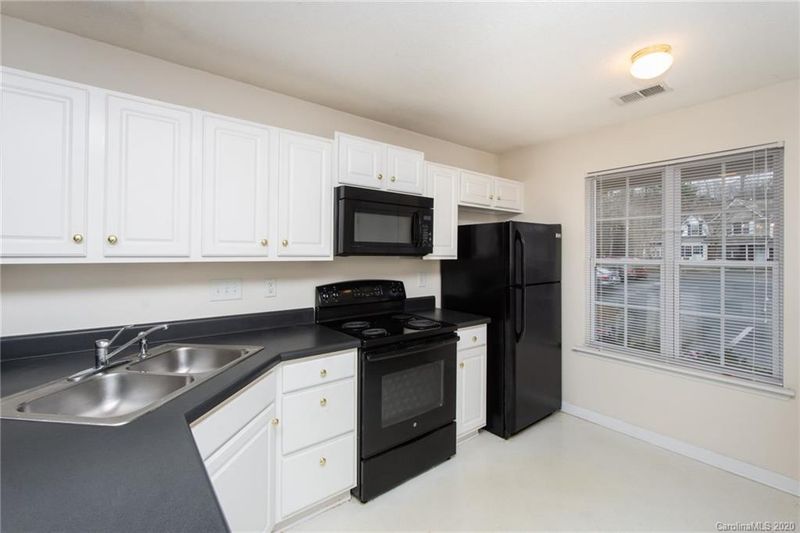 5143 Ficus Tree Ln, Charlotte, NC 28215