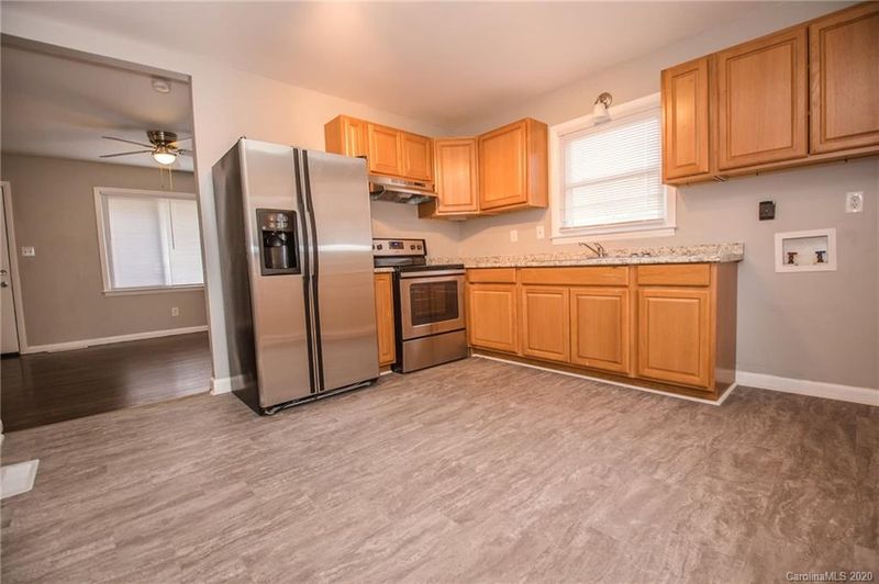 9536 Trinity Rd #39, Charlotte, NC 28216