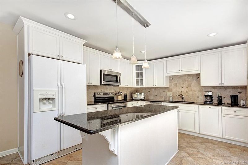 9101 Surrey Rd, Mint Hill, NC 28227
