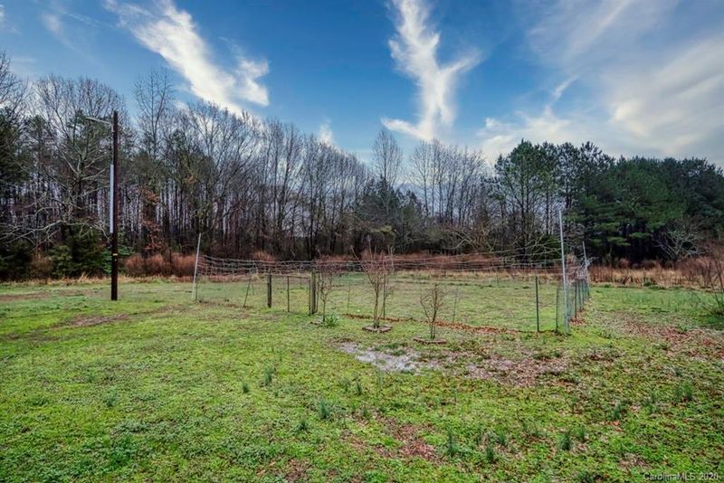 7584 Sifford Rd, Stanley, NC 28164