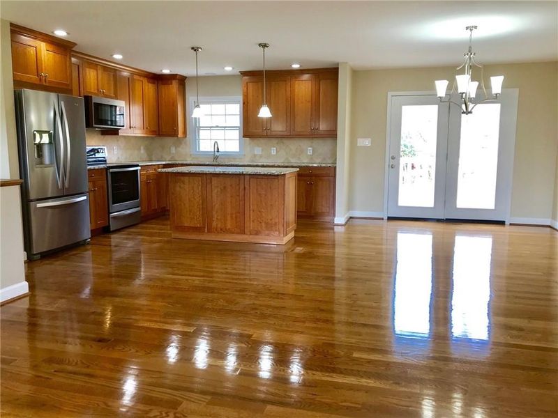 1897 Woodridge Cir, Hickory, NC 28602