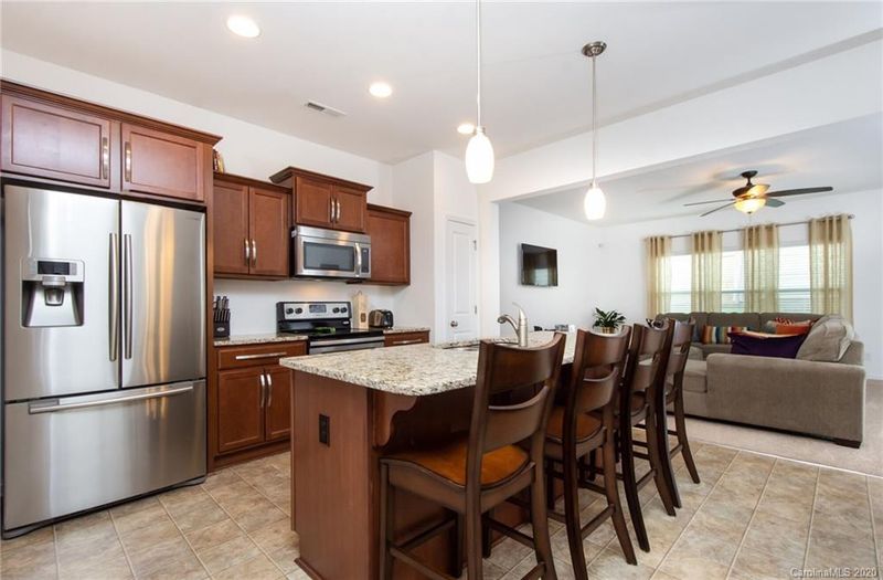 8120 Dumphries Dr, Huntersville, NC 28078
