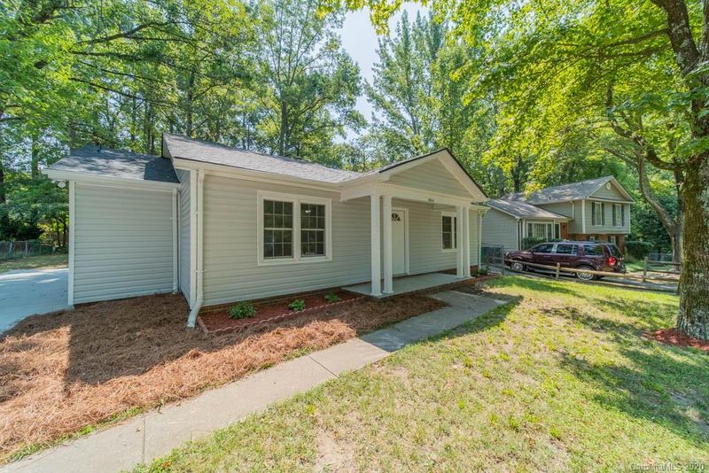 2814 Meadowcliff Dr, Charlotte, NC 28215